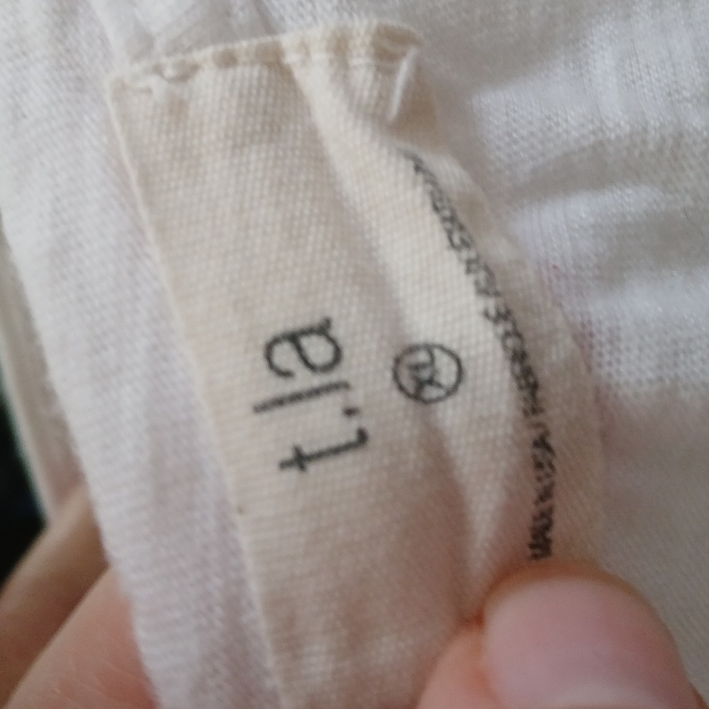 Anthropologie T.La White Tee with Red Crab Accents - Picture 2 of 5